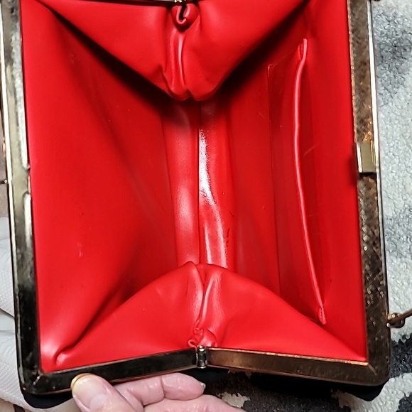 Handbag vintage black fabric red vinyl inside clasp closure hinge opening - Picture 4 of 13